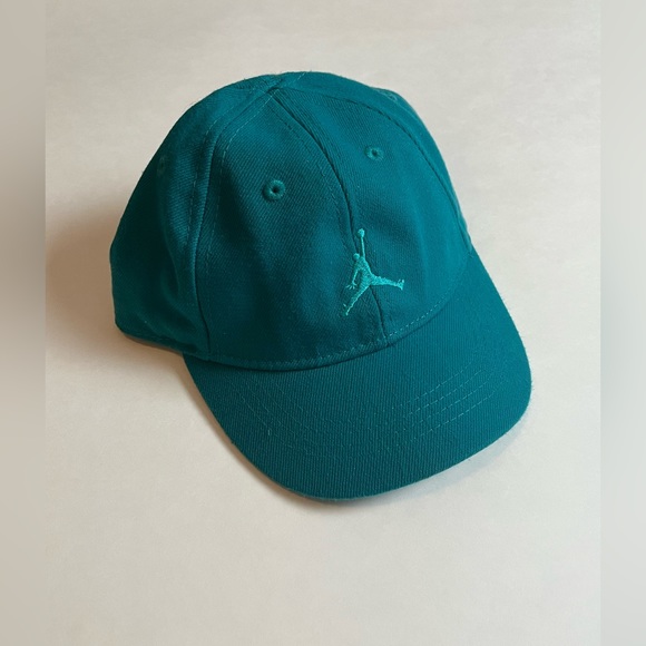 Baby Jordan Snapback / 6-12 - Picture 2 of 5